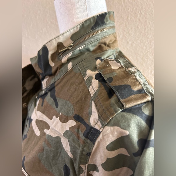 Camouflage Women's Jacket - Picture 11 of 15
